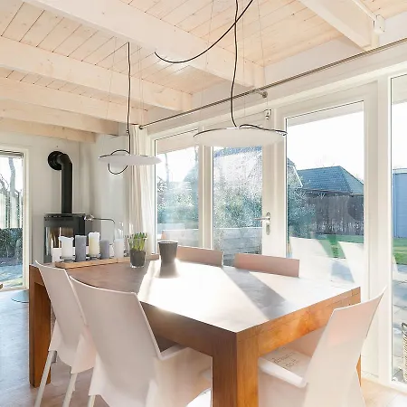 Beautiful Detached Holiday In Near The Sea *